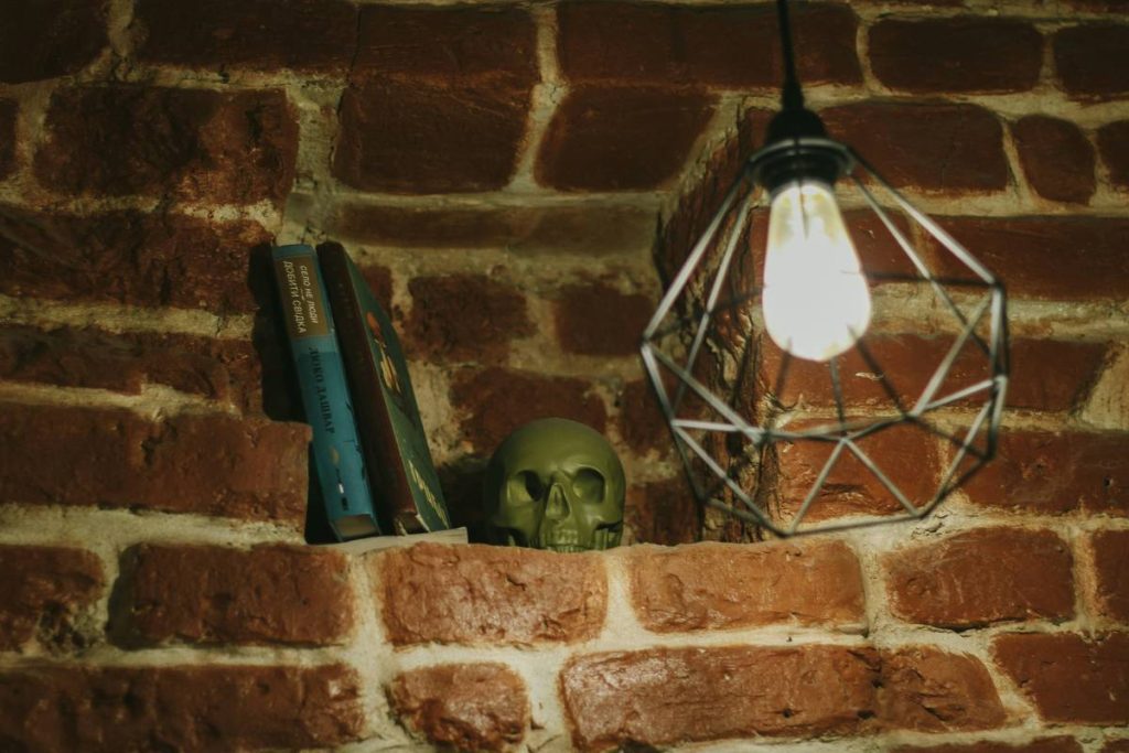 Suspenseful Read Psychological How to Create: 7 Proven Ways to Avoid Common Horror Game Mistakes