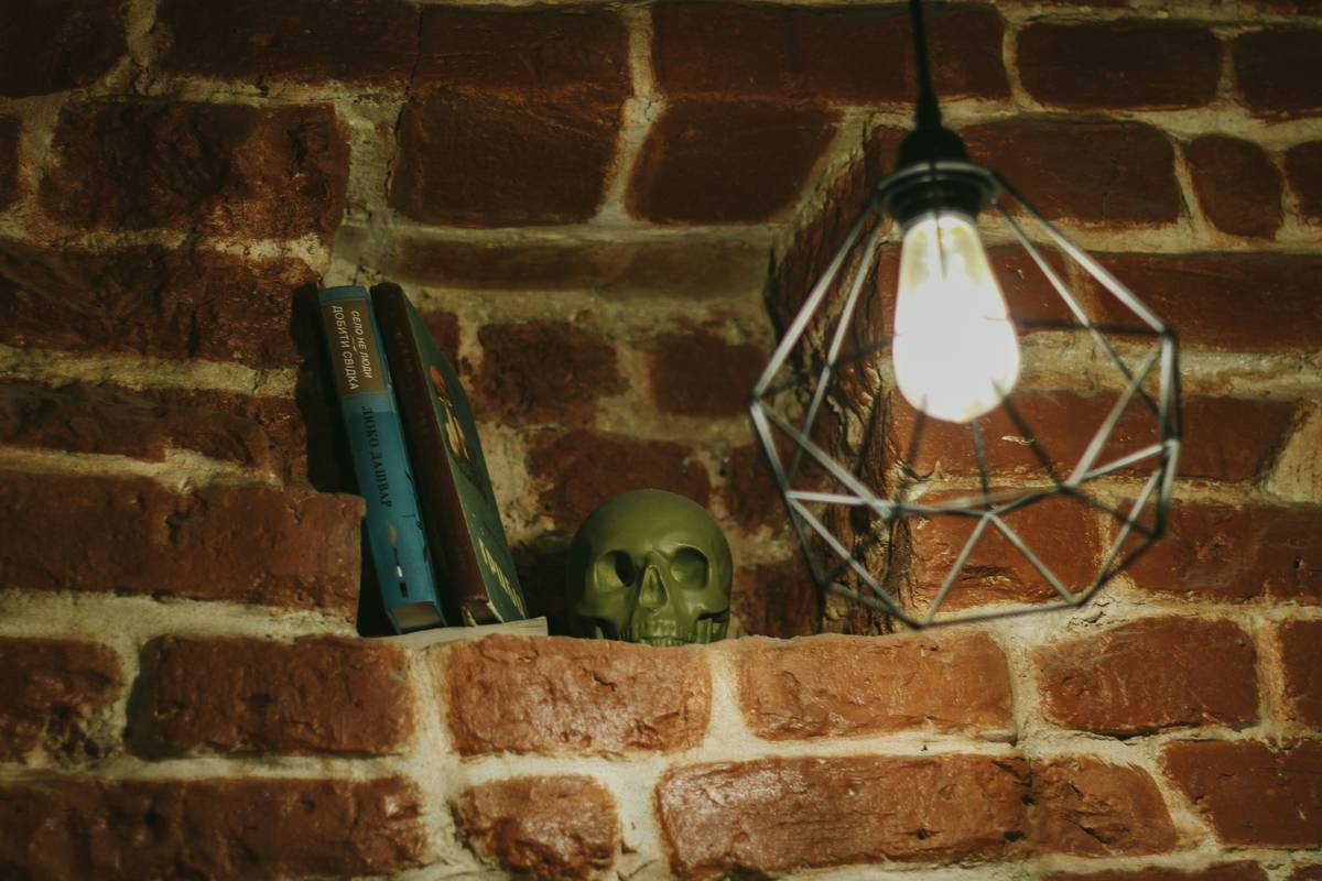 Suspenseful Read Psychological How to Create: 7 Proven Ways to Avoid Common Horror Game Mistakes